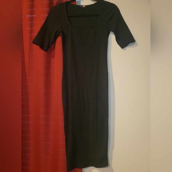 Classy black dress - Picture 3 of 9